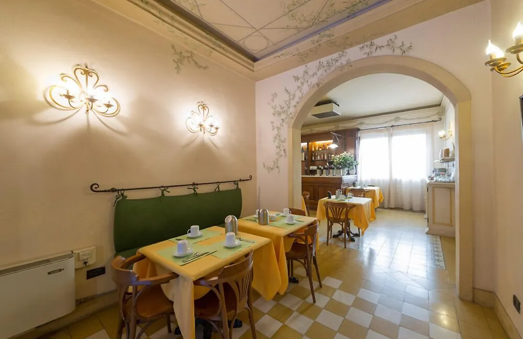 Hotel Moderno-1