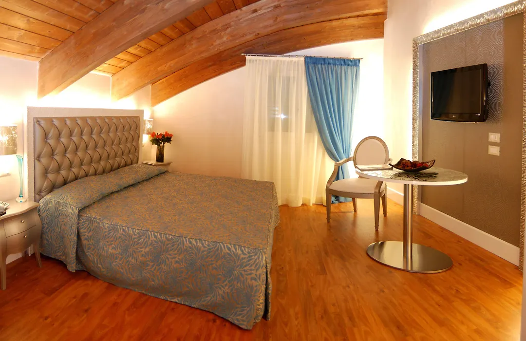 Hotel Il Gabbiano-1