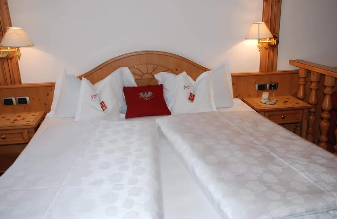 Hotel Flora-1