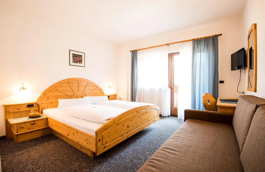 Hotel Foehrenhof-1