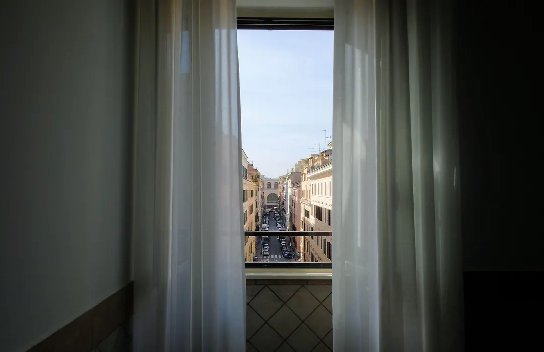 Square Inn-1