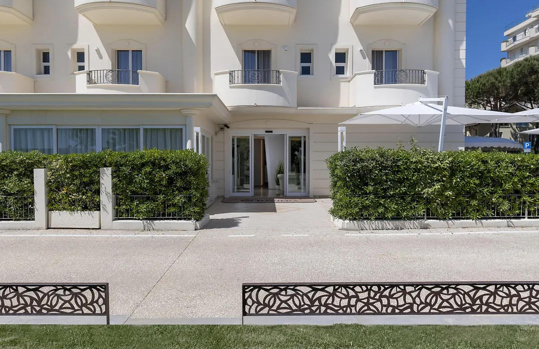 Hotel Riviera-1