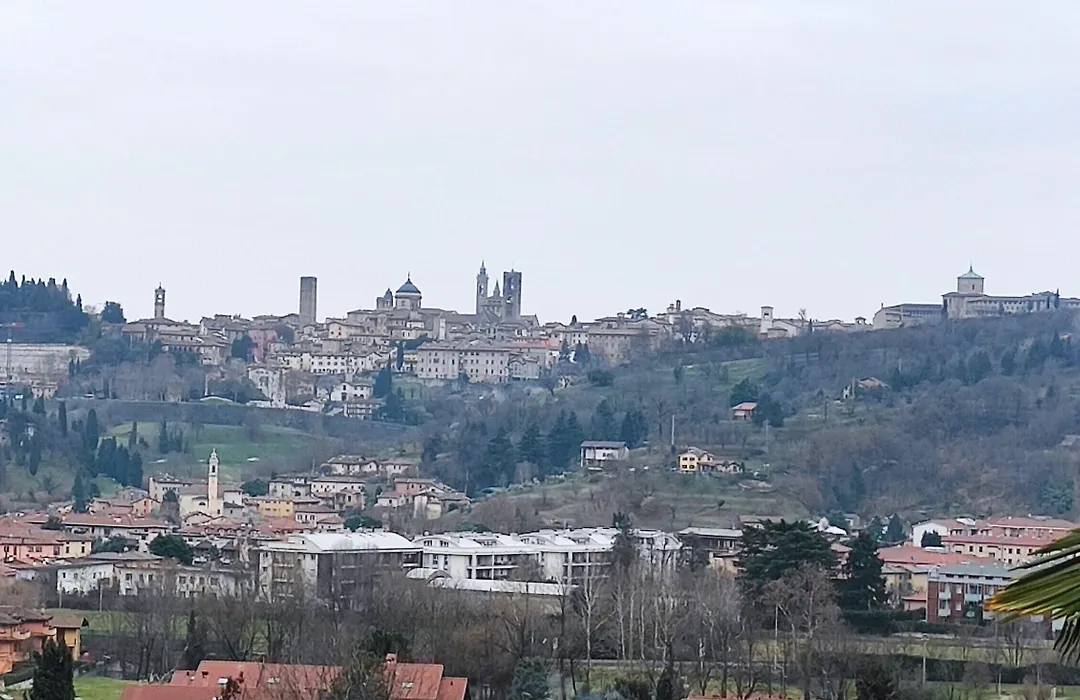 Bergamo Rooms Parco Dei Colli-1
