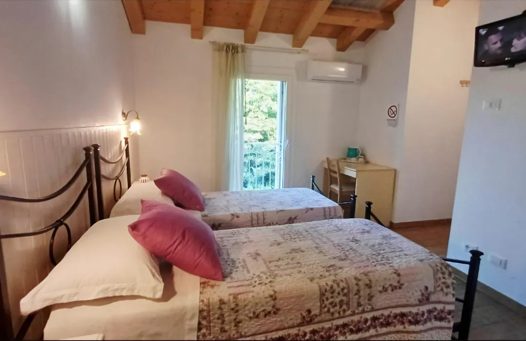 Al Sogno Di Laura B&B-1