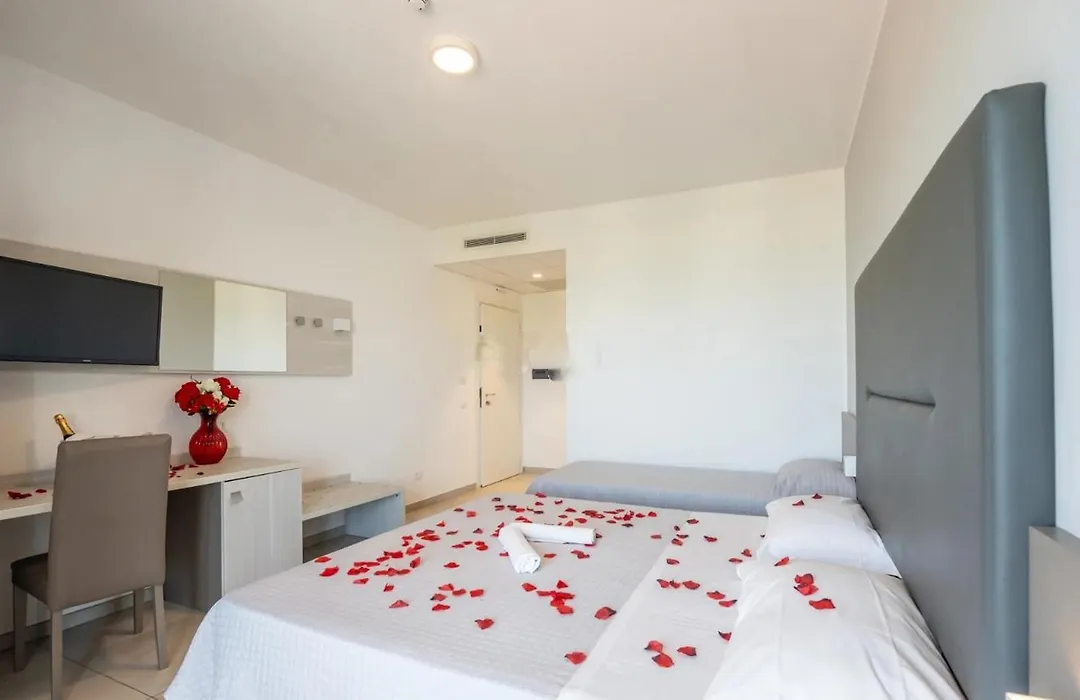 Hotel Settibi 20M Dalla Spiaggia-1