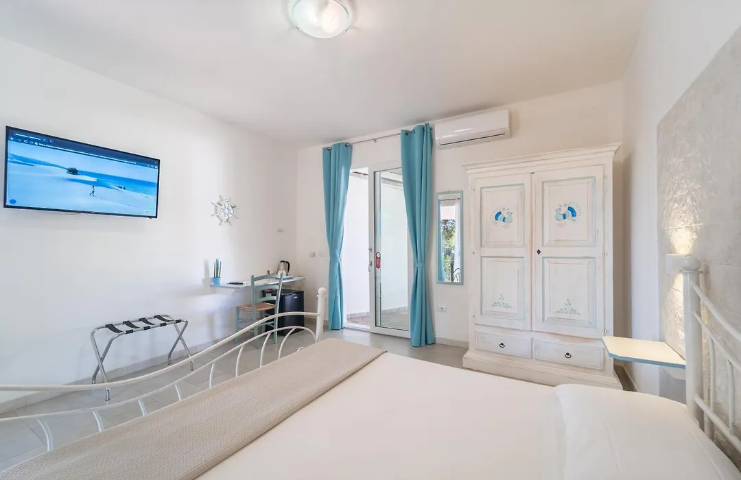 Angolo Mare Apartments&Rooms-1