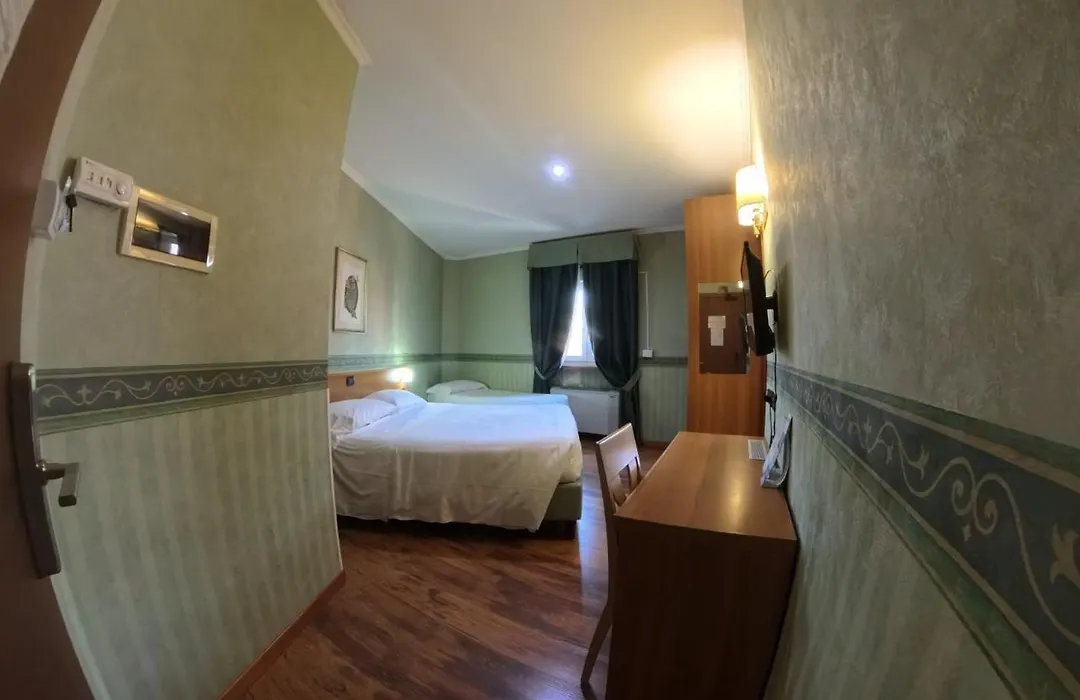 Hotel Aurora-1