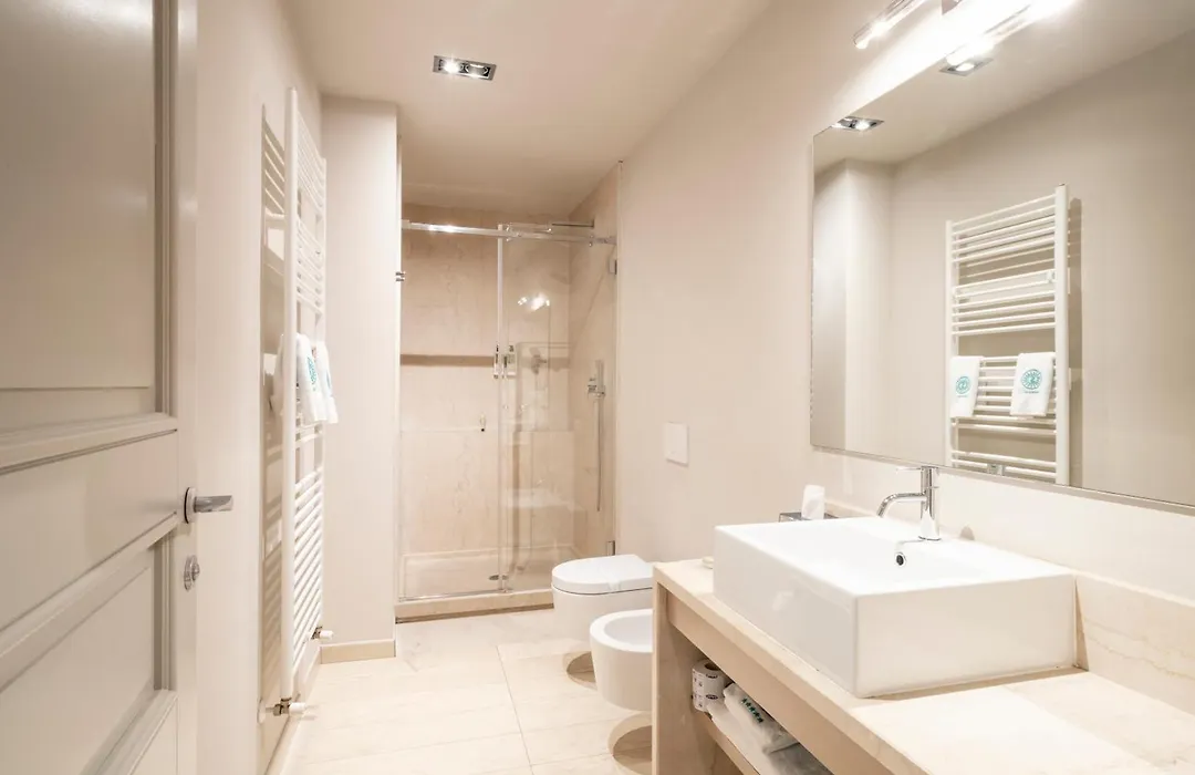 Splendido Bay Luxury Spa Resort-1