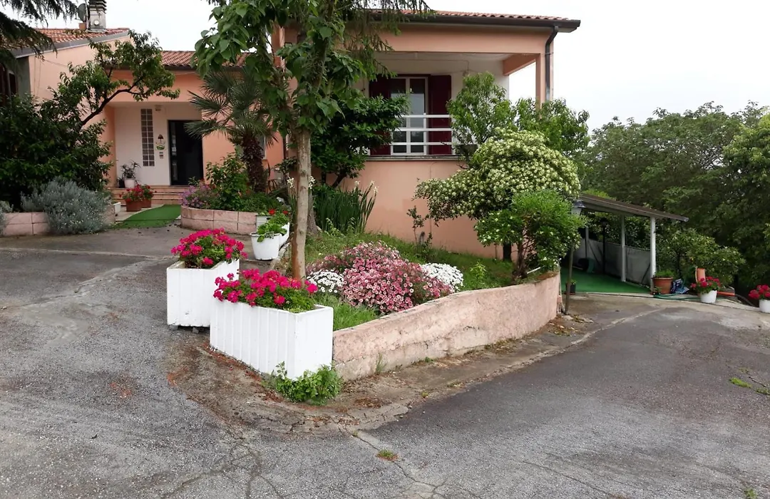 Il Rifugio dell'Ape Agriturismo-1