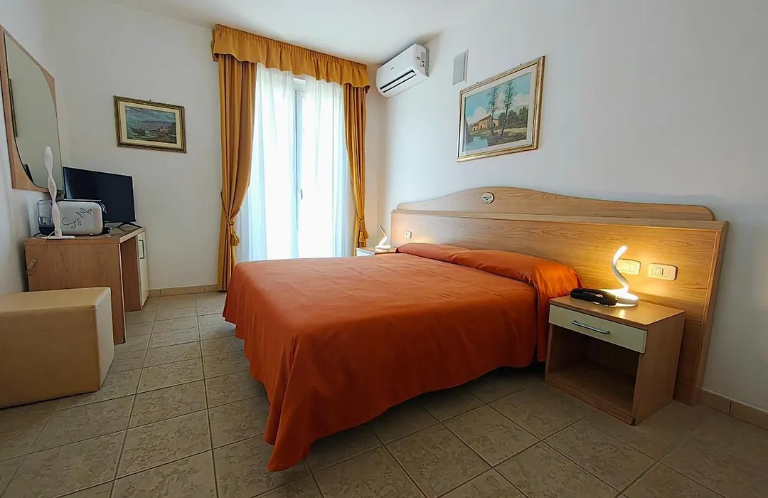 Hotel Villa Smeraldo-1