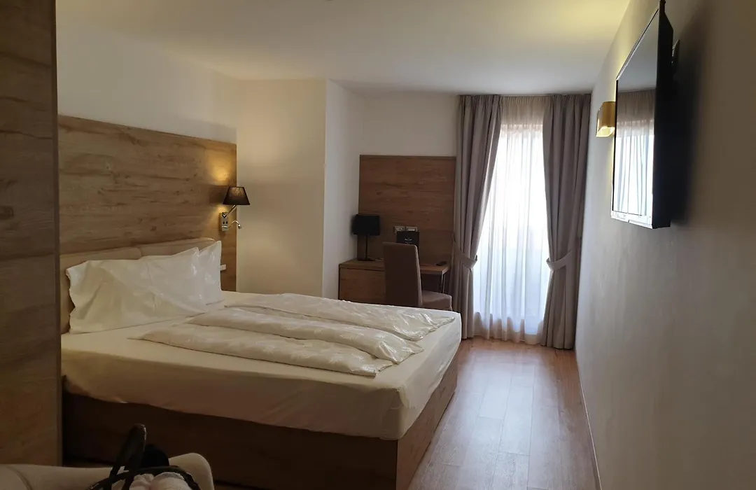 Golden Park Resort-1