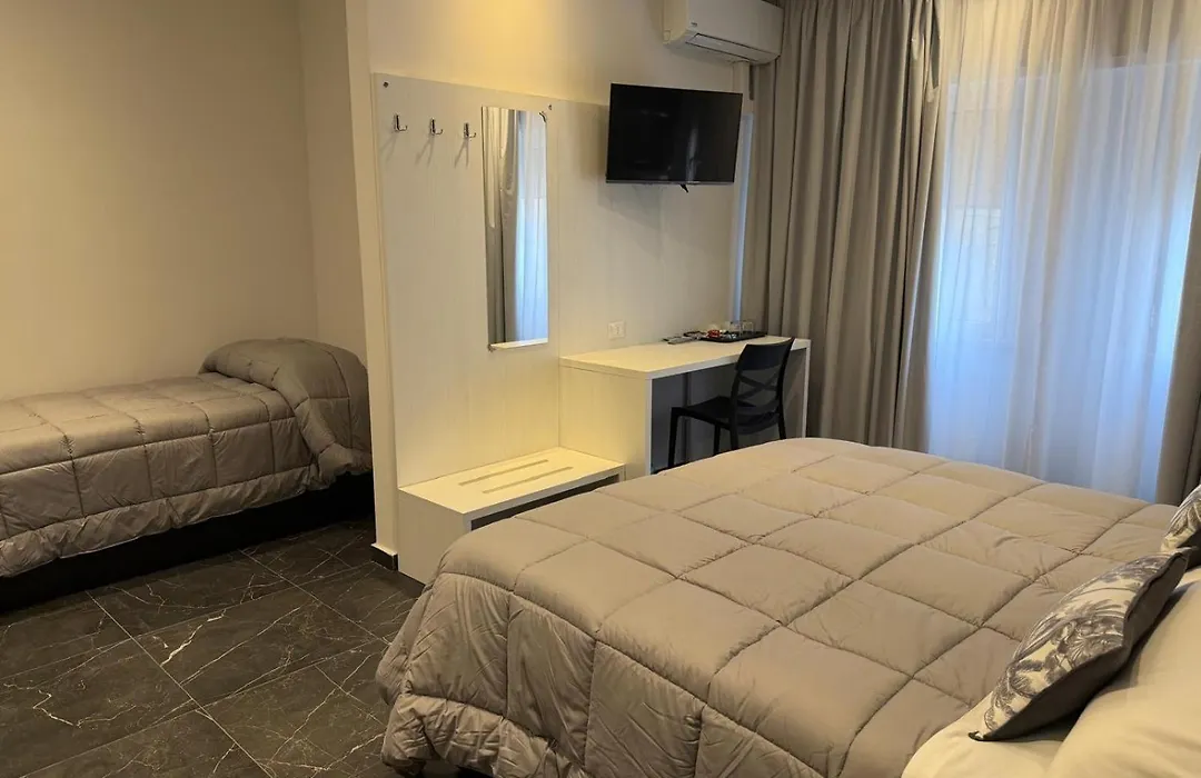 B&B Into Palermo Rooms Vicino Al Teatro Massimo-1