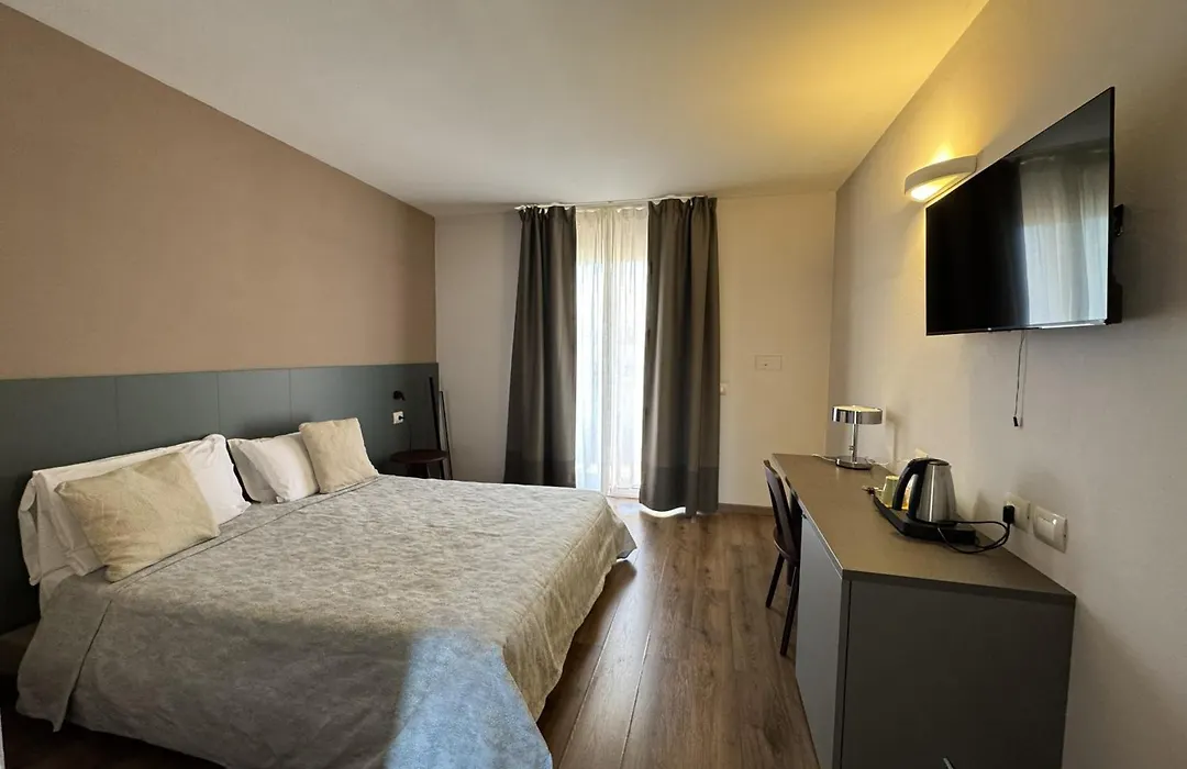 Hotel Royal-1