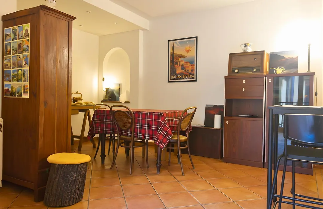 Yawhome B&B-1