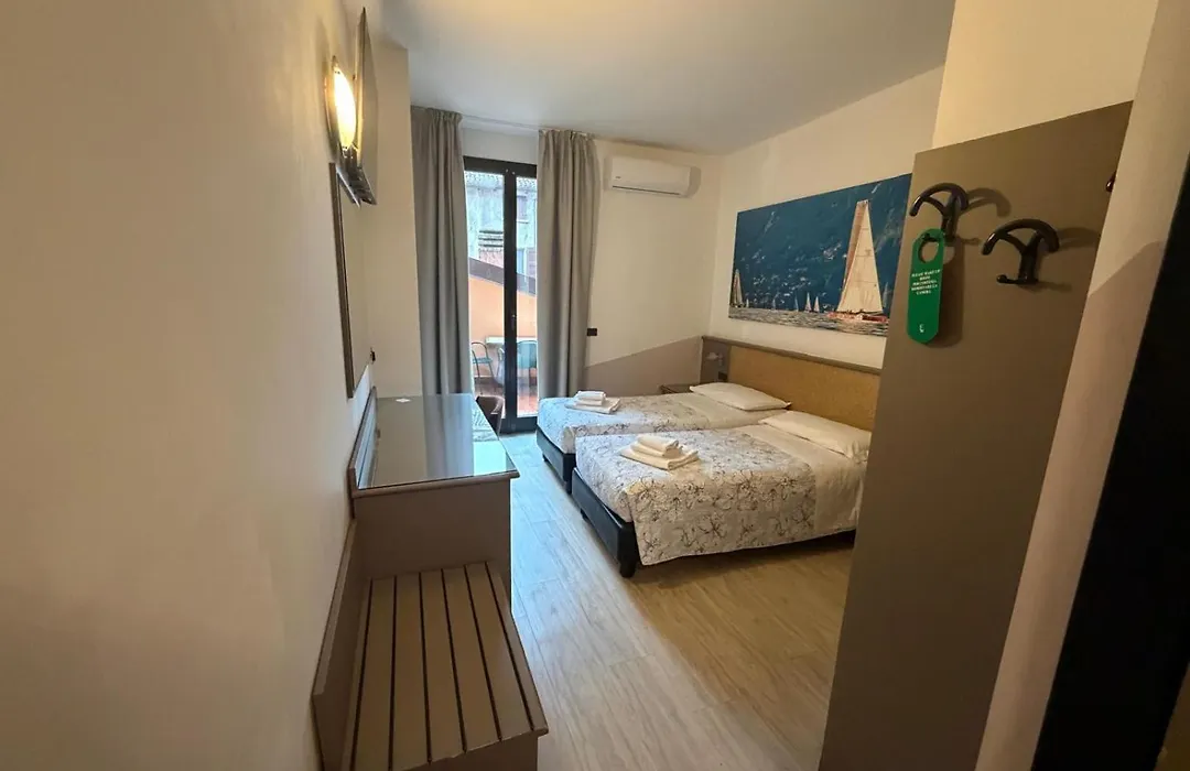 Hotel Plaza-1