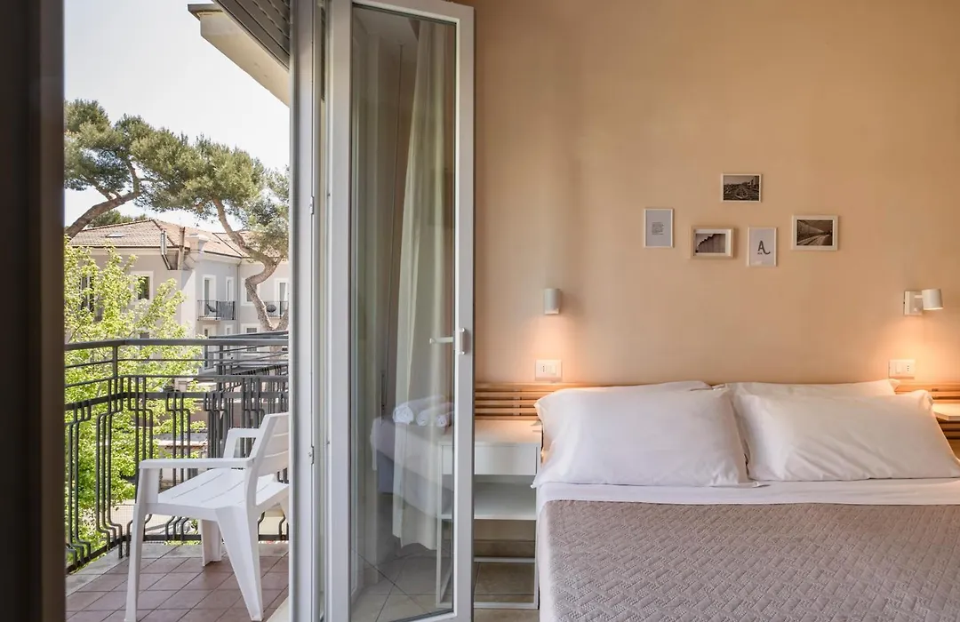 Hotel Arlecchino Riccione-1
