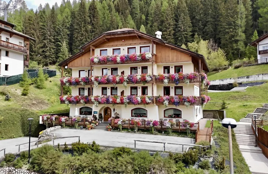 Hotel Mondeval-1