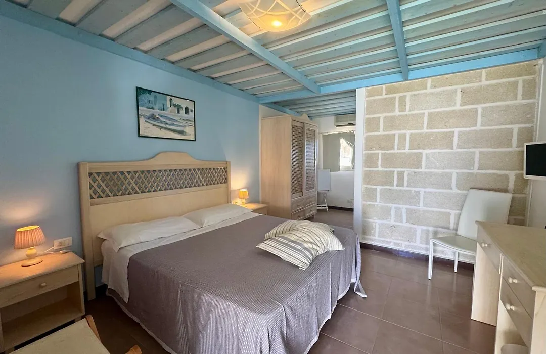 Albergo isola mia-1