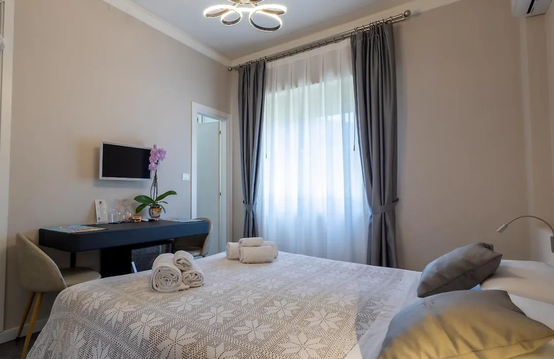 Athena Charming Rooms-1