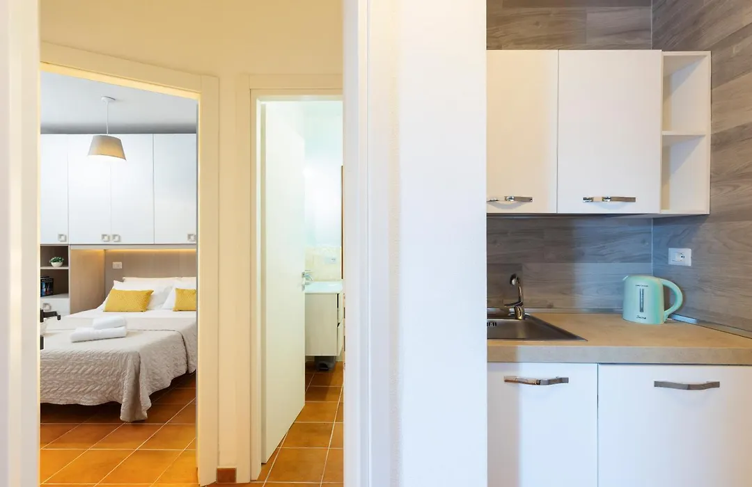 Residence Chiaro Di Luna-1
