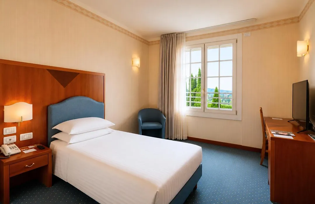 Phi Hotel Astoria-1