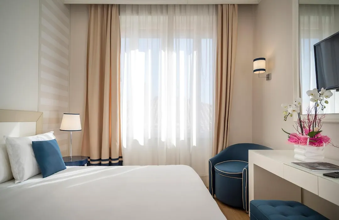 Grand Hotel & Riviera-1