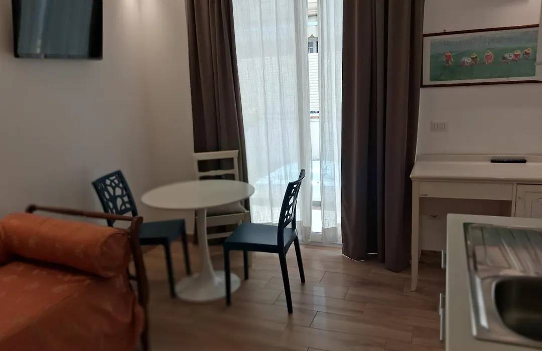 Hotel Flora-1