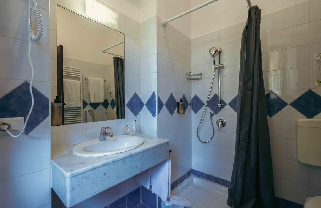 Hotel Italia-1