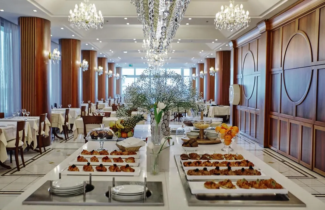 Hotel Negresco-1