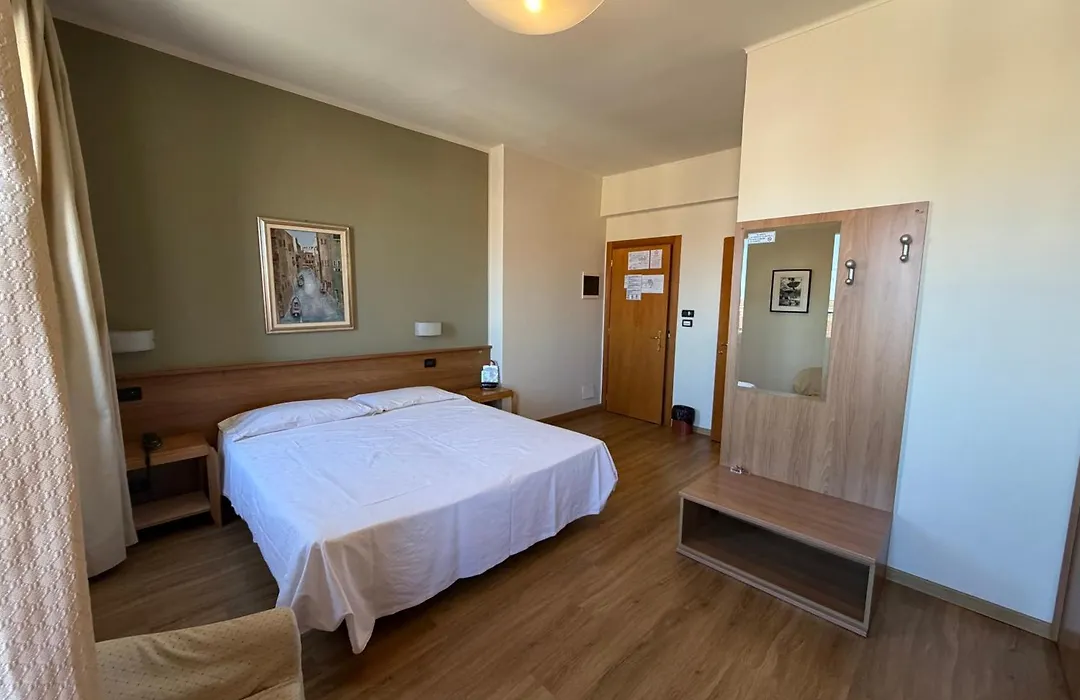 Hotel Lux-1