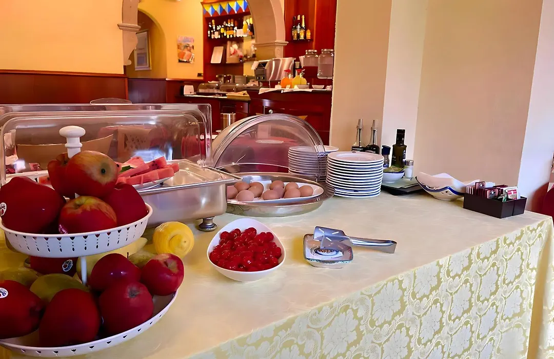 Hotel Garibaldi-1