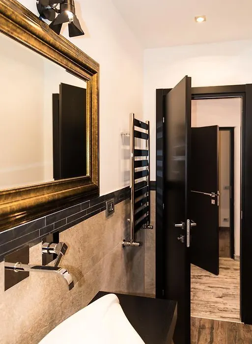 Trevi & Pantheon Luxury Rooms-1