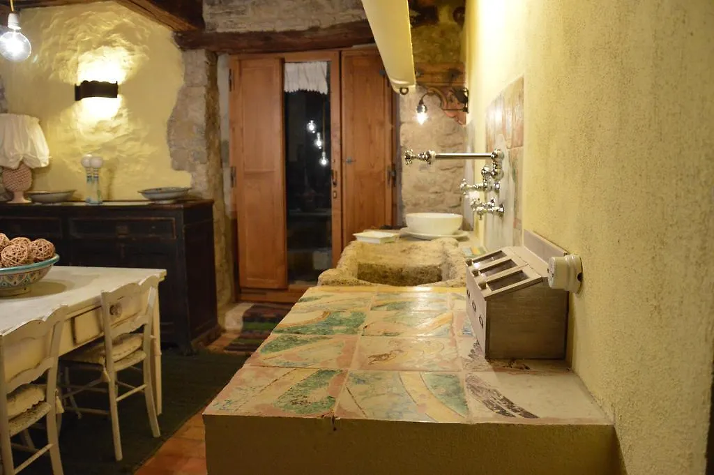 Casa Antica-1