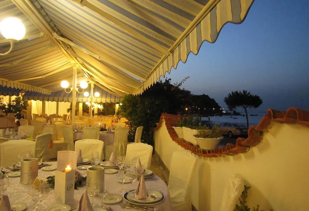 Hotel Ristorante La Tartaruga-1