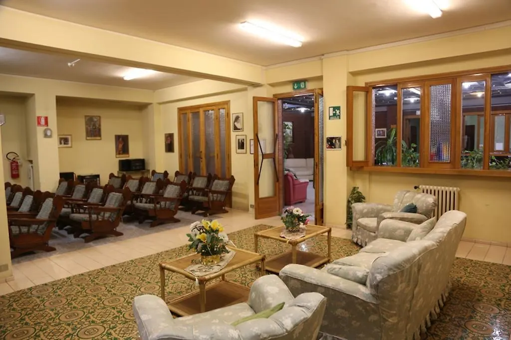 Casa Piccole Ancelle Di Cristo Re-1
