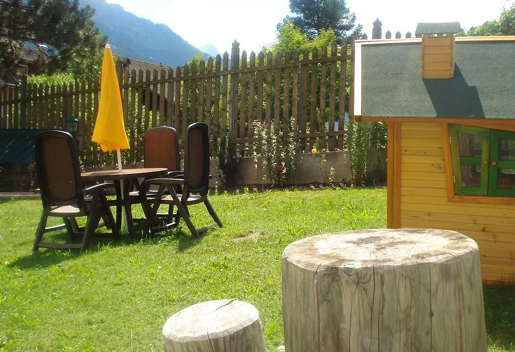 Piccolohotel Tempele Garni-1