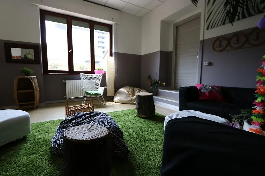 Panda Hostel-1
