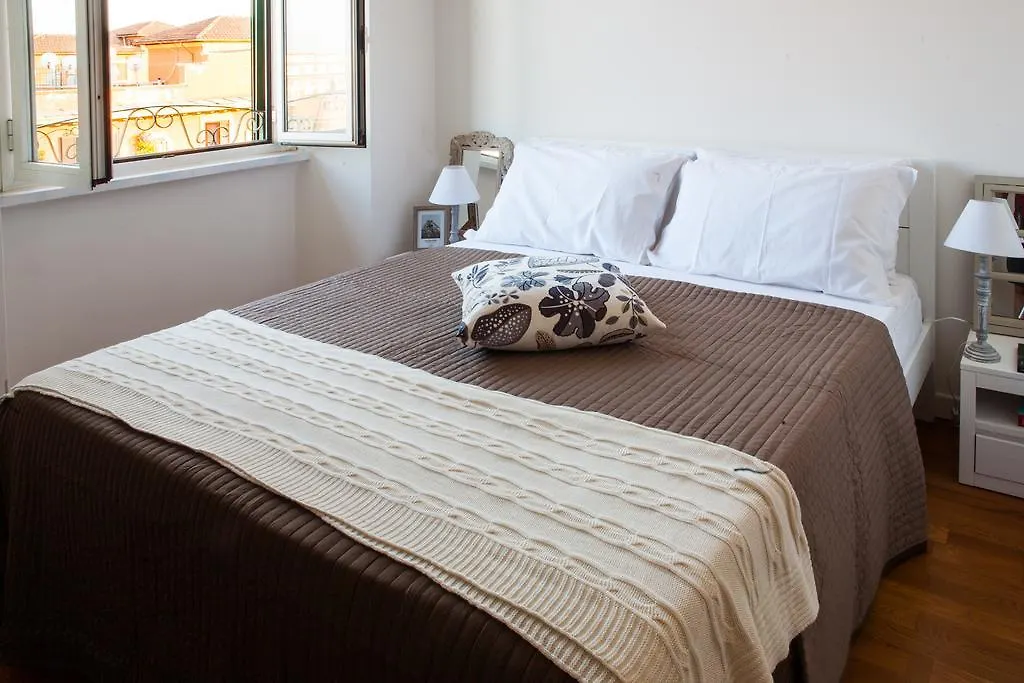 Urban Pine Rooms-1