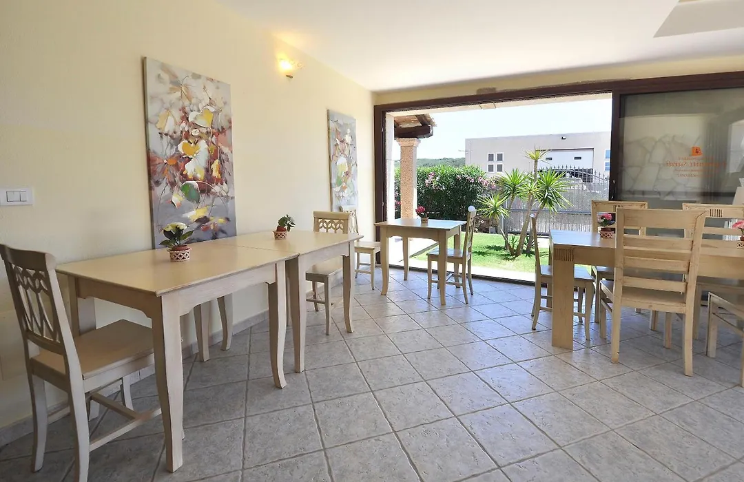 Affittacamere B&B La Villa dei Graniti-1