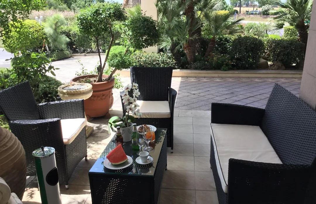 Green Park Hotel-1