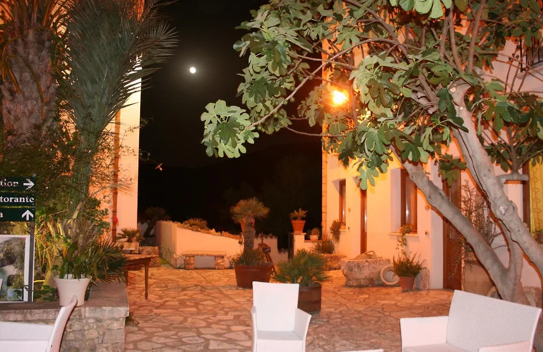 Hotel Il Cortile-1