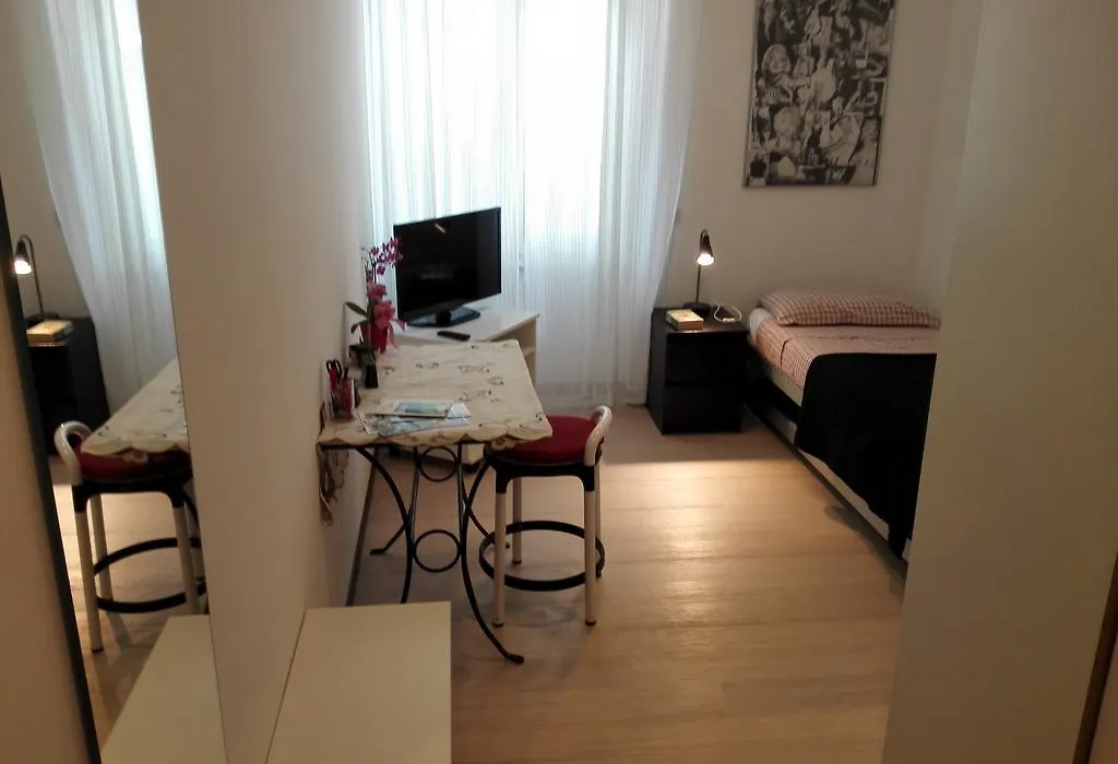 B&B Rosa Blu-1