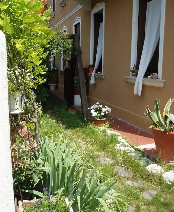 Perla B&B-1
