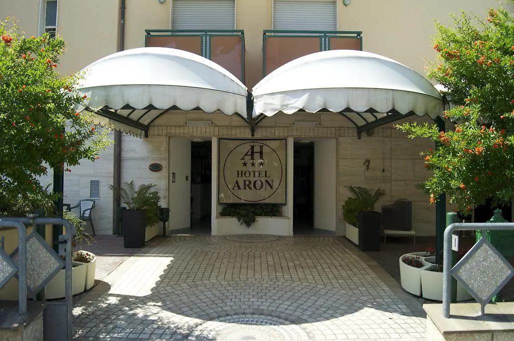 Aron Hotel-1