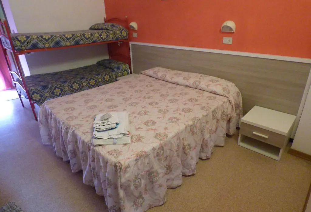 Consul Hotel-1
