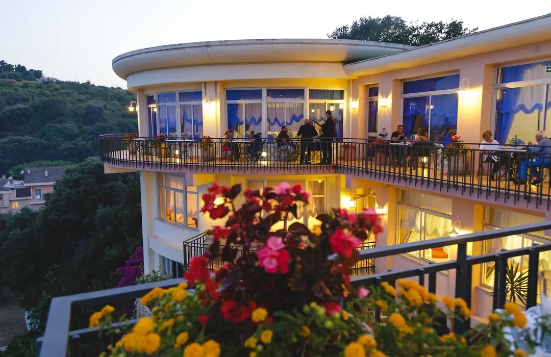 Summit Hotel-1