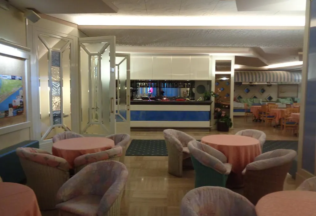 Hotel Ambasciatori Palace-1