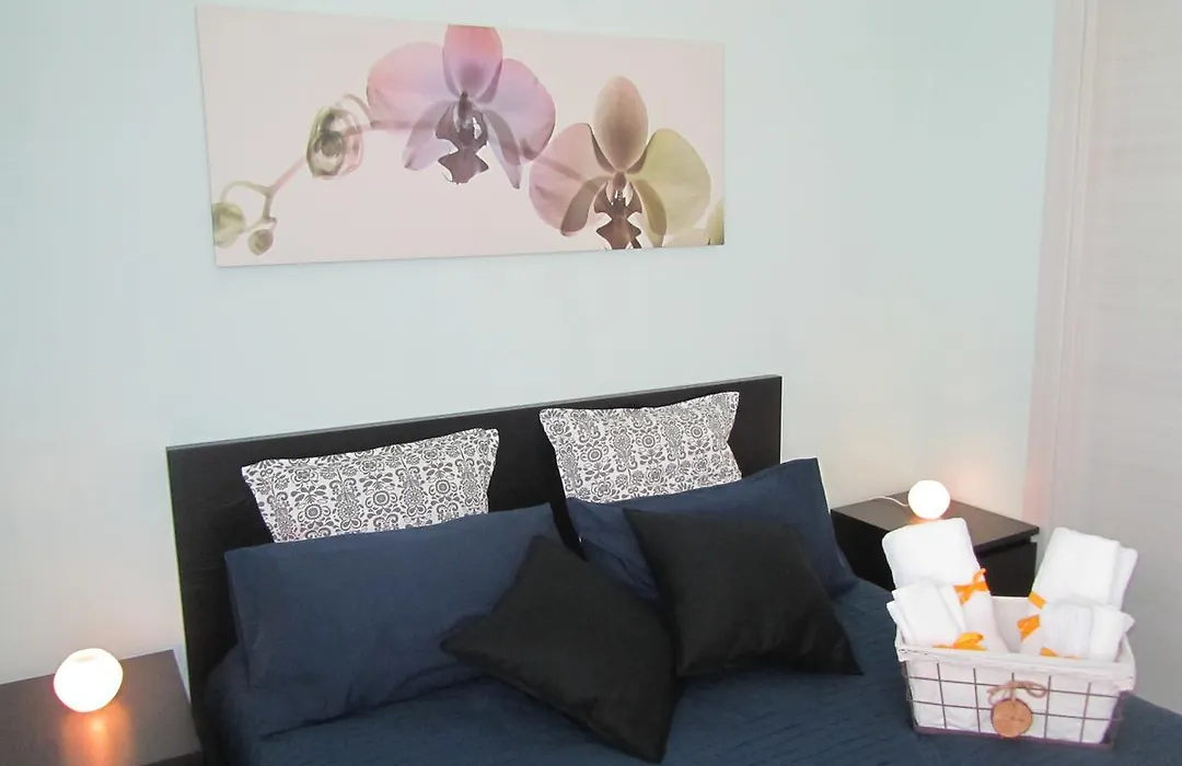 B&B Il Giardino In Città - Parcheggio Privato Gratuito-1