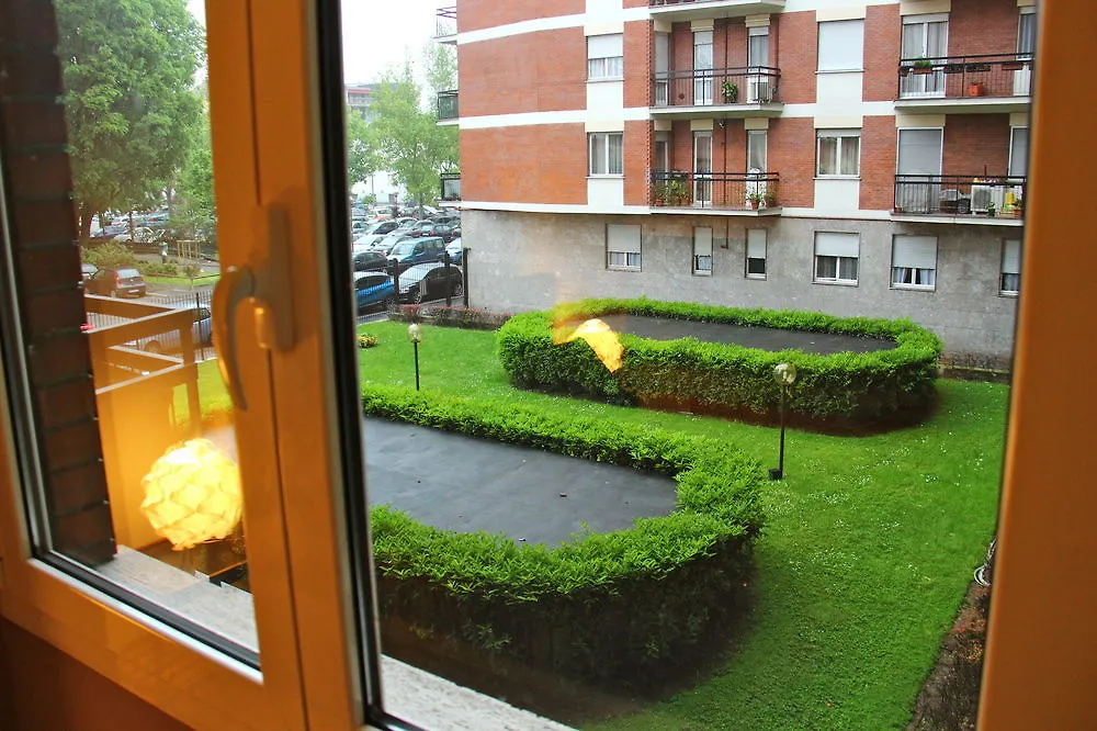B And B Expo Milano Redhouse-1