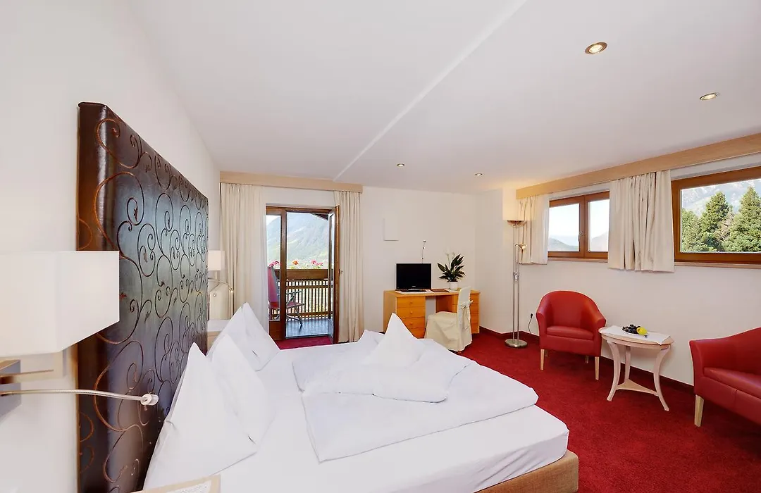 Hotel Tirol-1